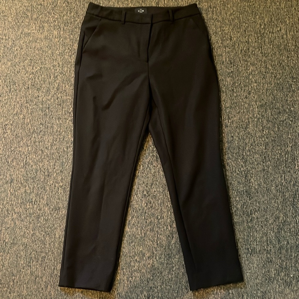 Black trouser White House black market the slim cropped pant size 10
